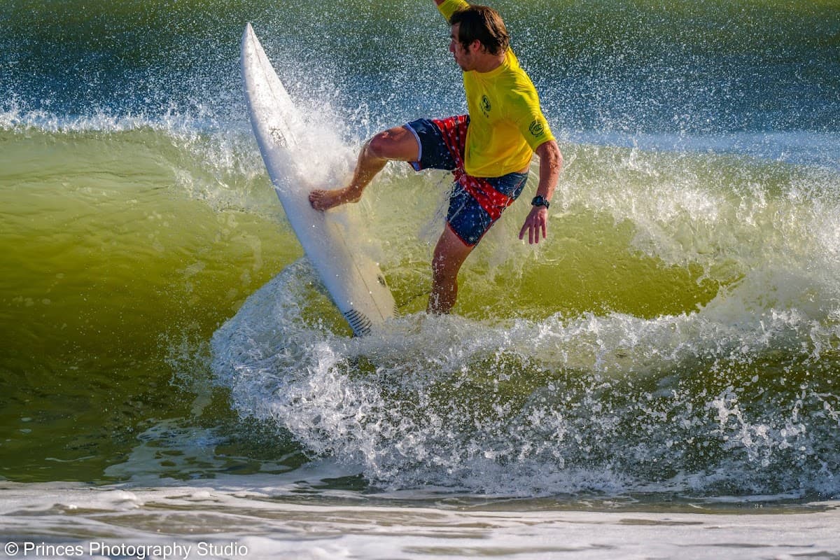 1st St. Jetty surf spot