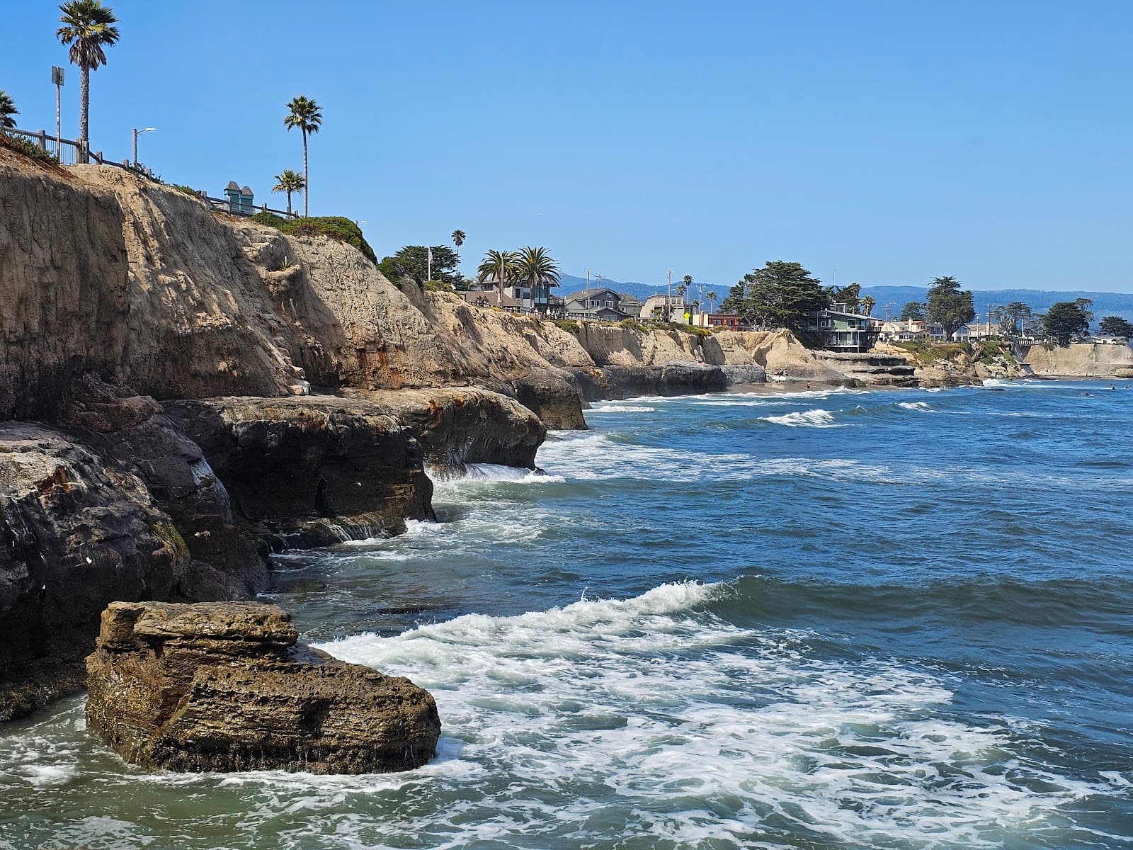 Pleasure Point surf spot